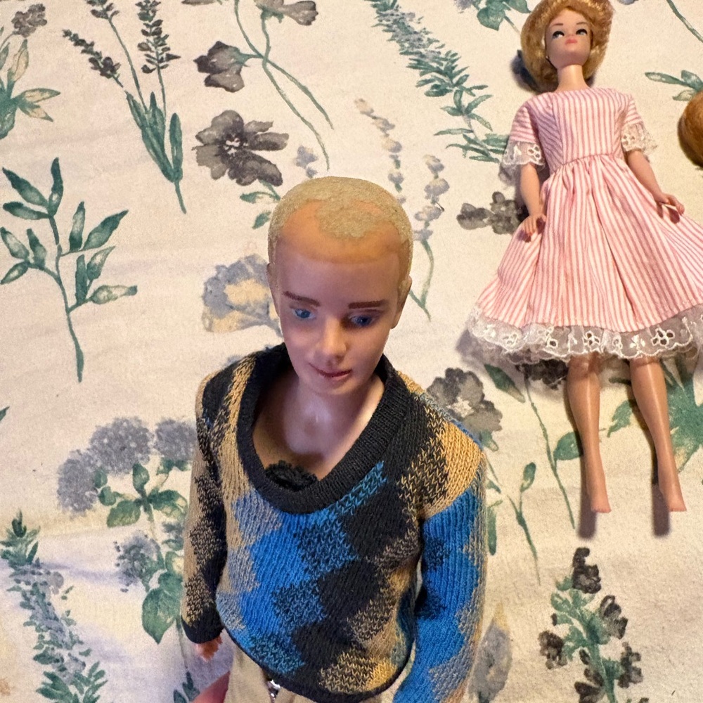 Vintage Mixed Fashion Dolls - Pink Striped Dress & Accessories - Picture 12 of 16